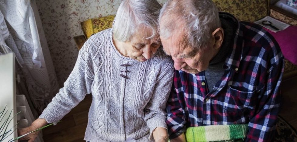 Joaquín Migeot y Sol Fittipaldi, en el Top 100 de artículos publicados en el Psychology Scientific Reports en 2022. "Tercera edad: la pobreza no solo genera desigualdad económica, sino cognitiva y socioemocional"
